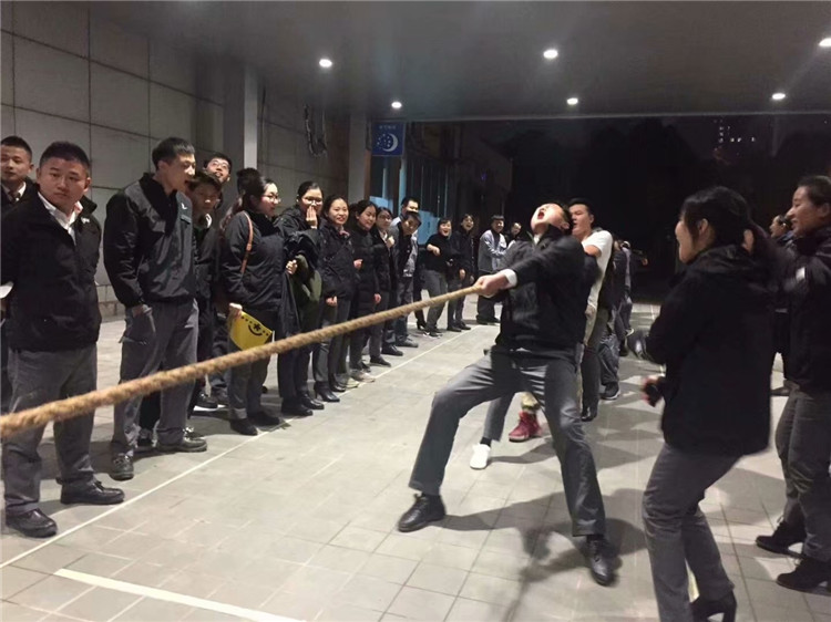 2018年河马体育天程别克拔河比赛