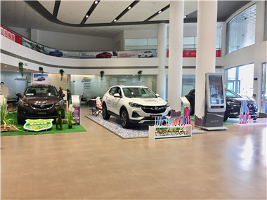 新车展示区